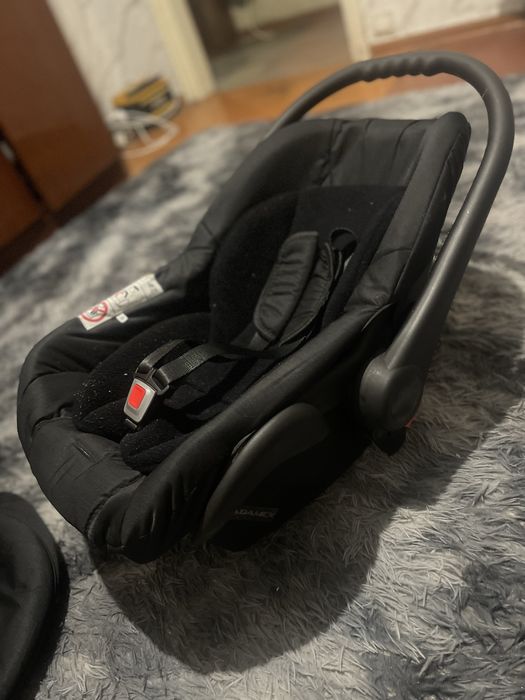 Продам автокресло Adamex carlo E20