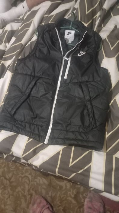 Жилетка nike оригинал s