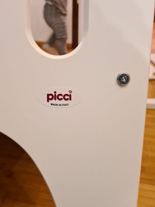 Łóżeczko z funkcją kołyski firmy Picci