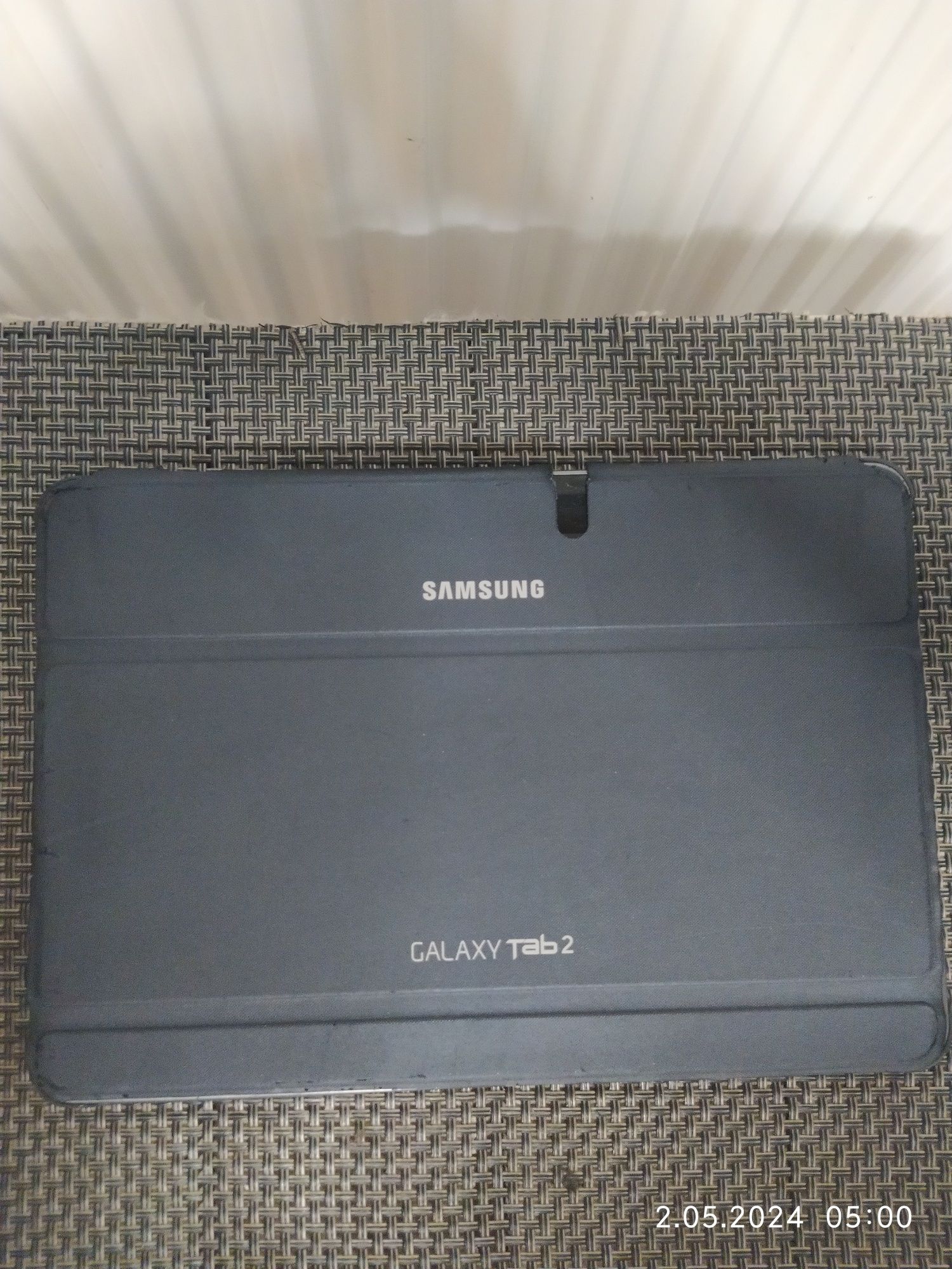 Tablet Samsung Galaxy Tab 2 z pokrowcem