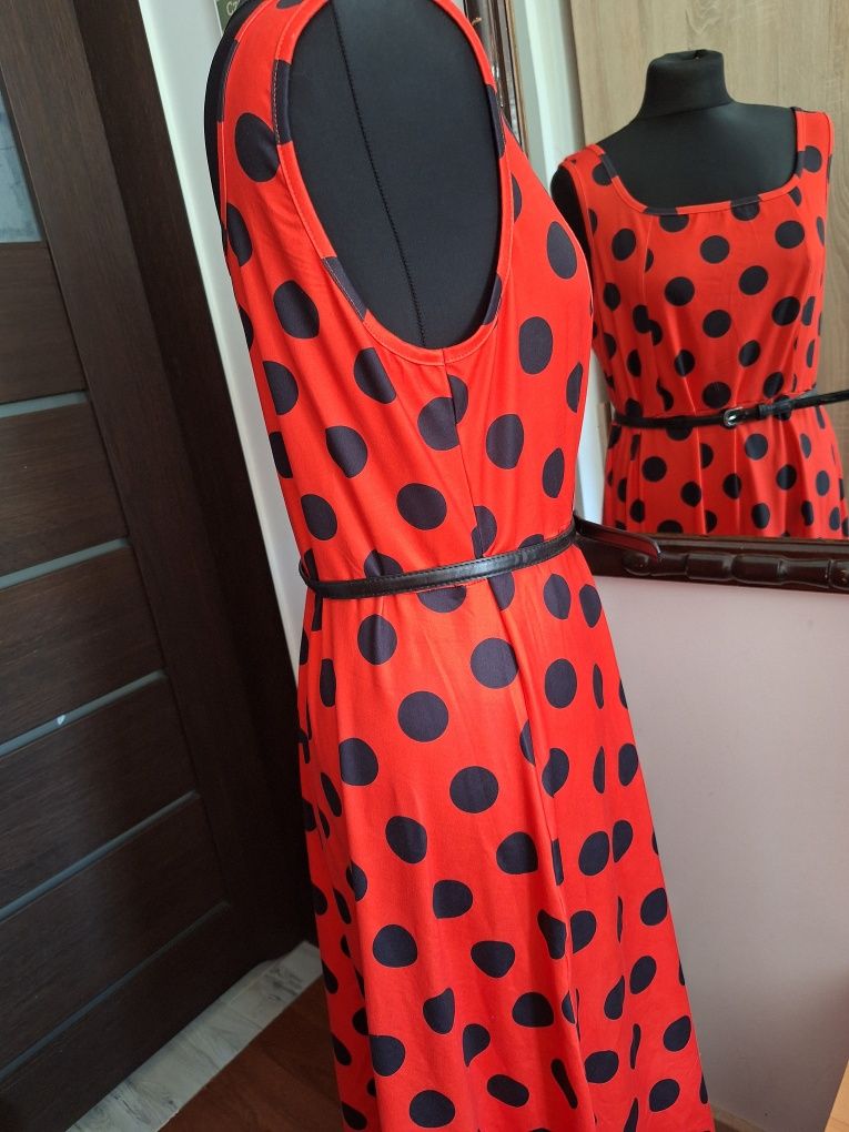 Nowa sukienka w grochy. XL