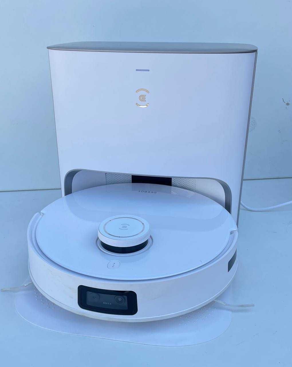 Робот пылесос DEEBOT T10