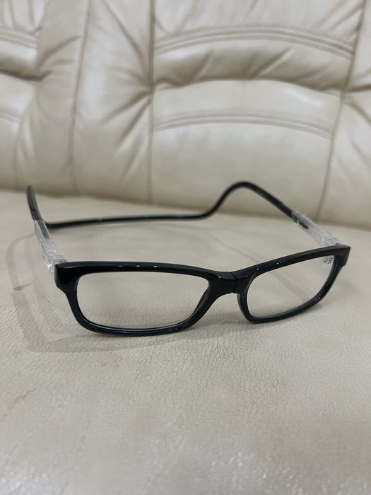 Окуляри для читання.