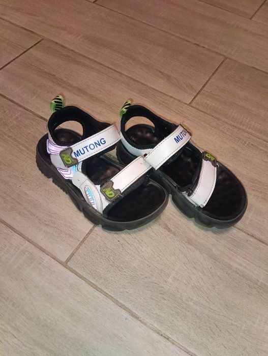 Дитяче взуття, 5 пар