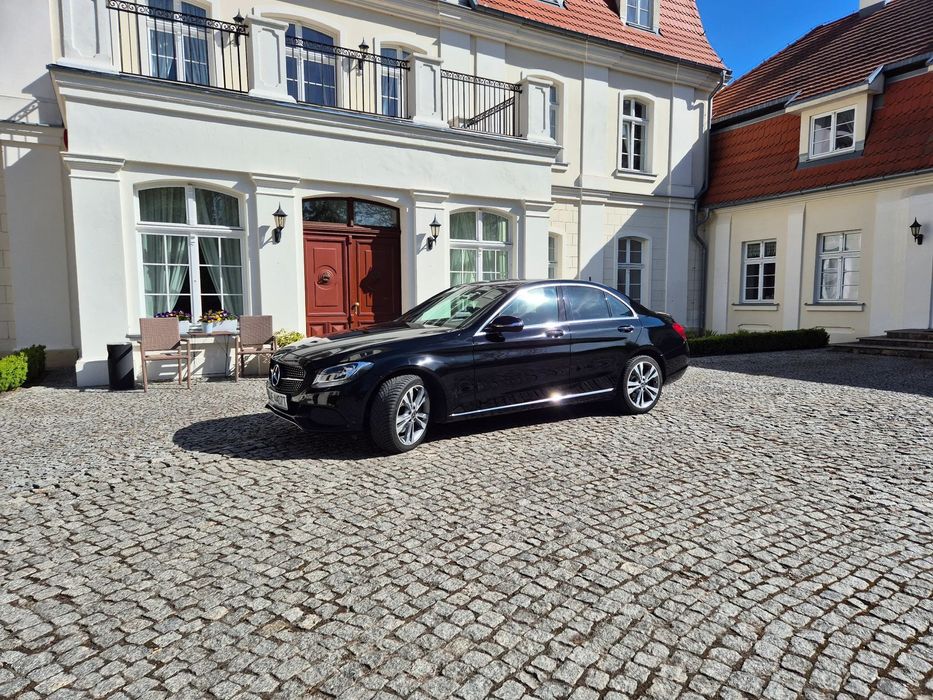 Mercedes-Benz Klasa C Mercedes C300 2018r niski przebieg