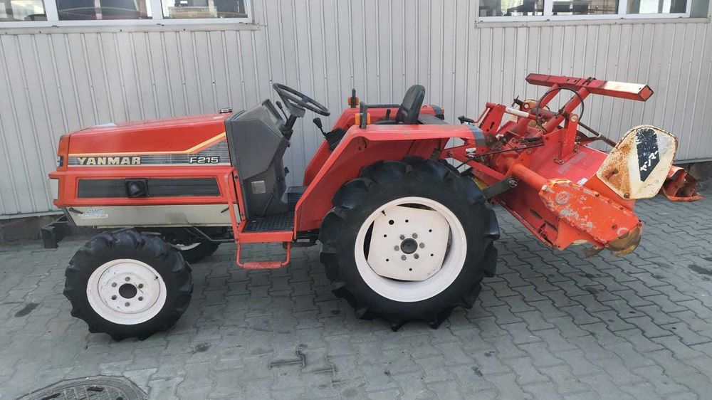 Japoński traktorek Yanmar F 215 z glebogryzarką 4x4 21 KM
