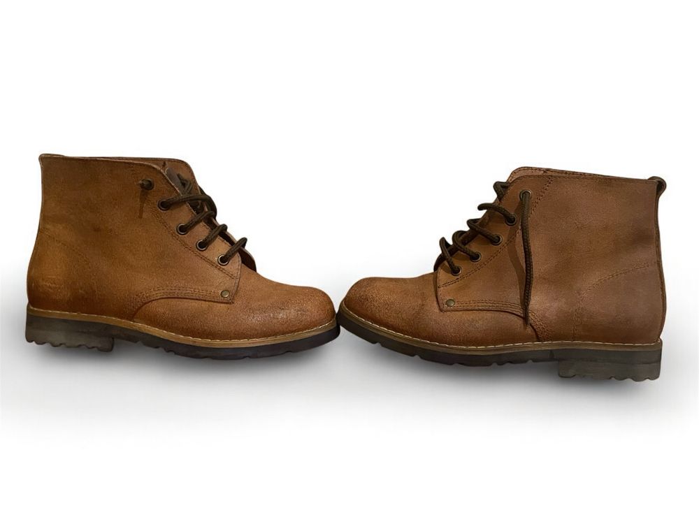 Oportunidade - Botas de Couro
