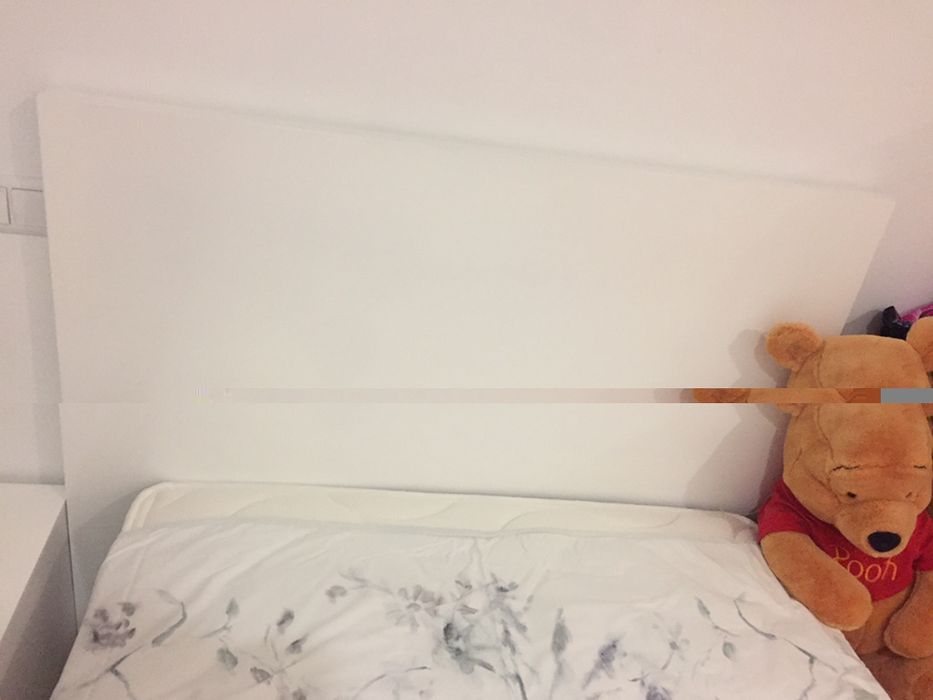 Cama solteiro nova lacada com estrado.Medida 1.05/1.90