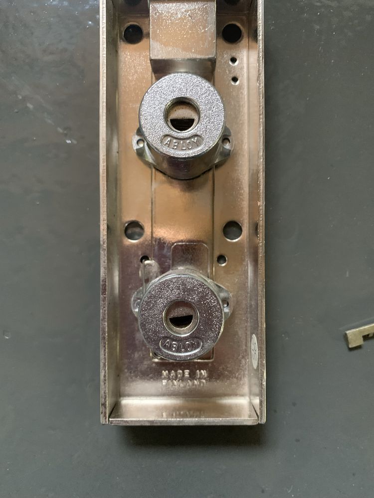 Сейфовий замок Abloy для депозитних ячейок