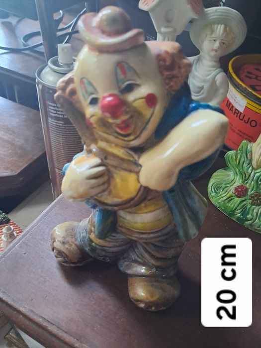 Estarua palhacinho