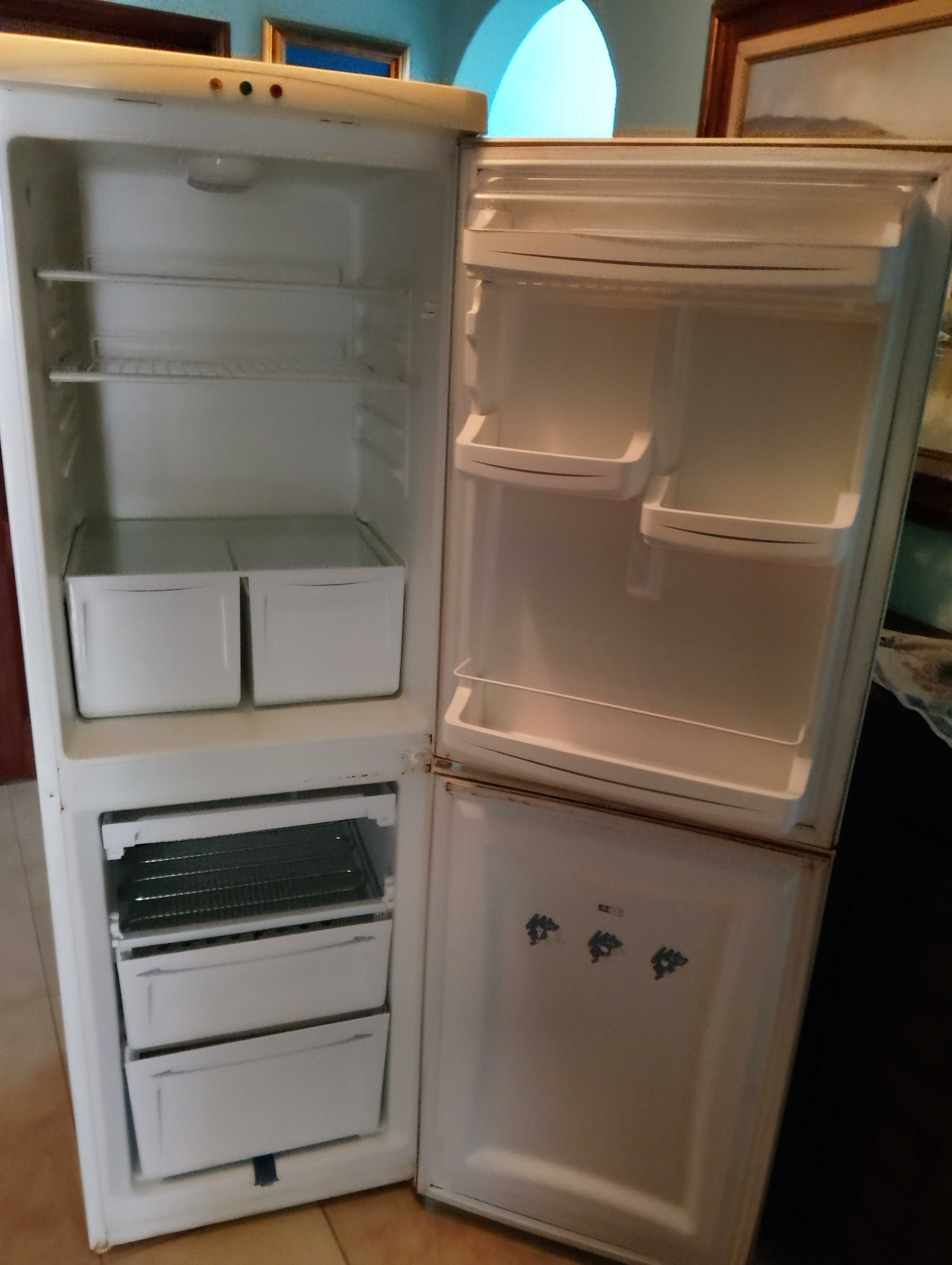 Vendo Arca e Frigorífico
