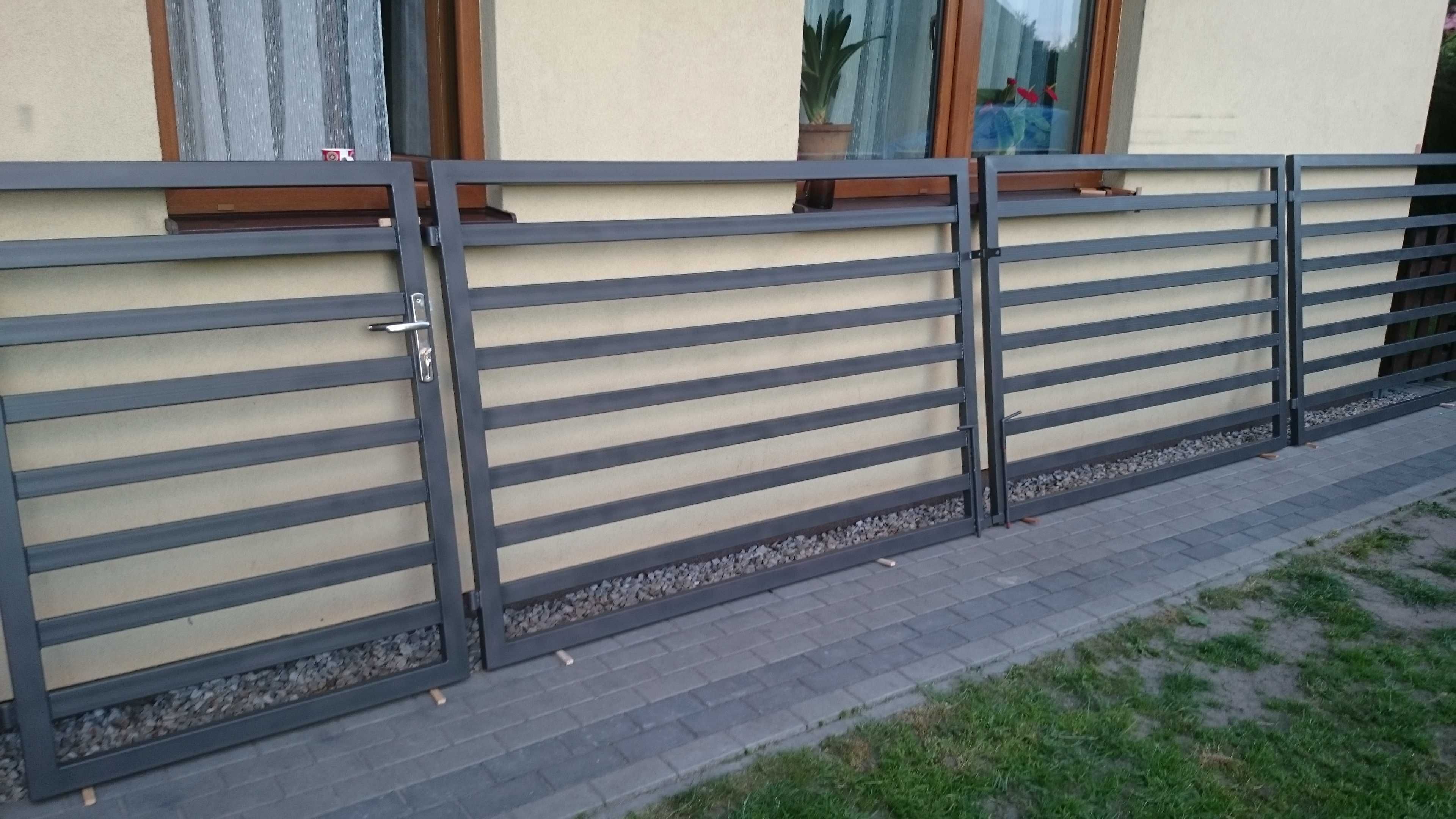 Brama przesuwna, przęsła