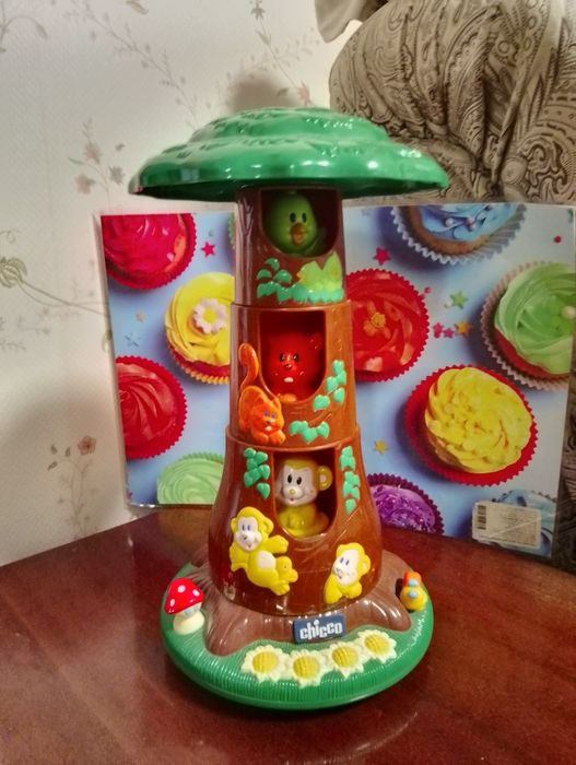 Дерево  Chicco з тваринами