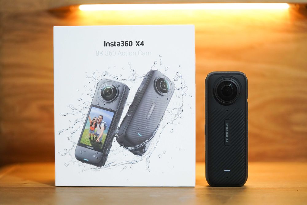 Екшн-камера Insta360 X4 8K Standard Bundle (CINSABMA)