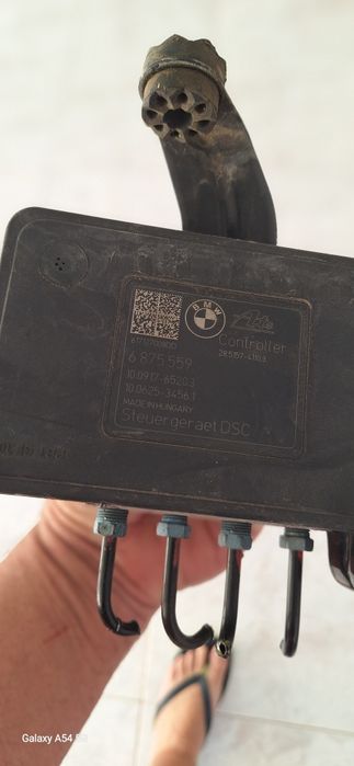 bomba abs trava o carro bmw 120d 320 420 f30 f21 f31 f34 f36 118