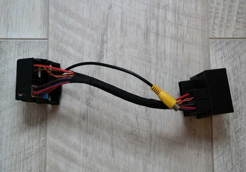 Переходник VW Quadlock с PQ на MQB для Discover и Composition Media