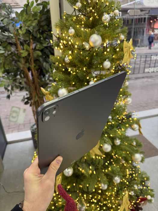 Apple iPad Pro 13 2024 256GB Space Black Wi-Fi + LTE (M4) (MVXR3)