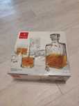 Conjunto copos e Garrafade Whisky