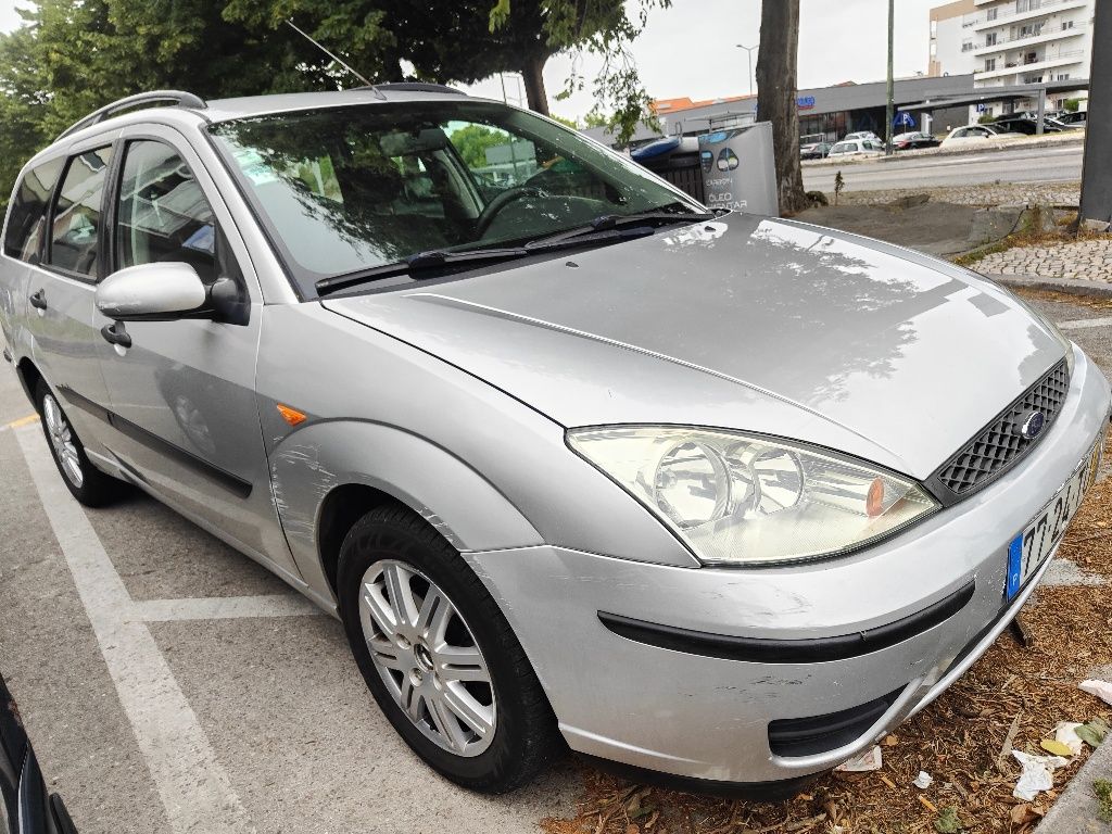 Carrinha Ford Focus SW 1.8TDDi 90CV c/inspeção Rádio 2Din Android