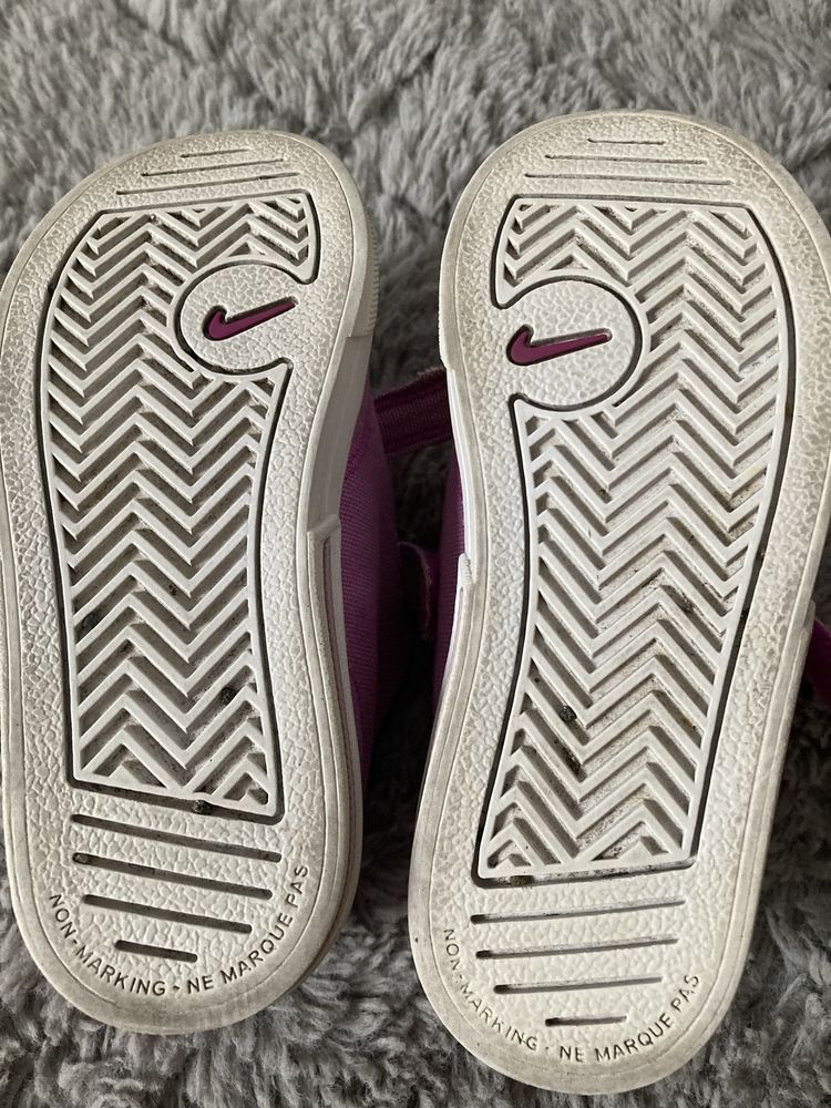 Trampki NIKE roz.26