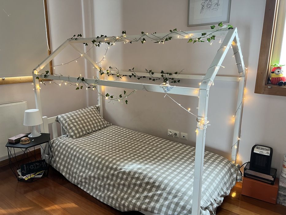 Cama solteiro menina