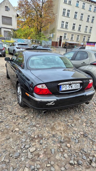 Syndyk sprzeda samochód Jaguar S-Type
