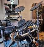 Bateria eletrónica Carlsbro com amplificador