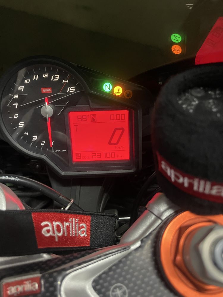 Vendo Aprilia Rsv4 1000