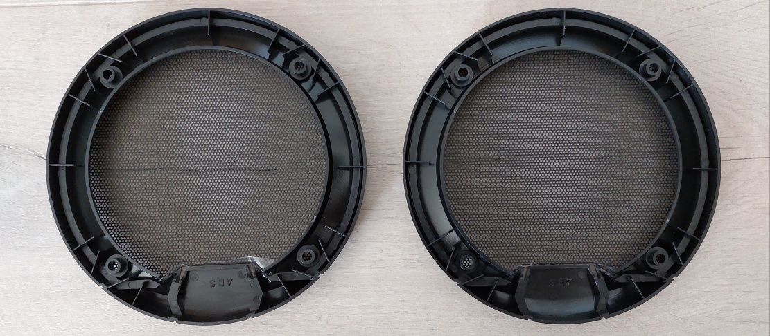 Clarion nowe maskownice głośnika 13 cm