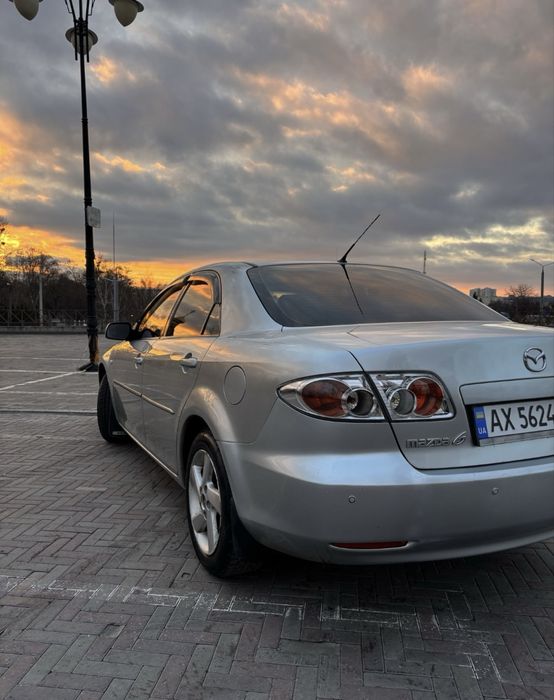 Mazda 6, 2004 року