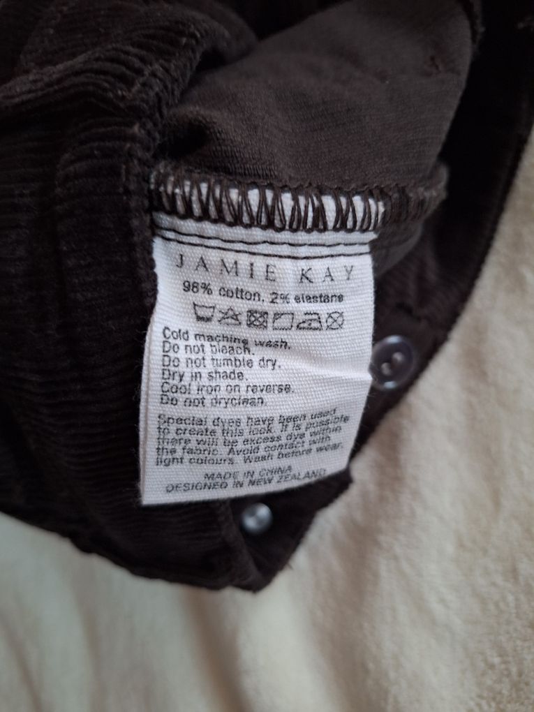 Nowe spodnie sztruksowe sztruksy Jamie Kay, 3 lata