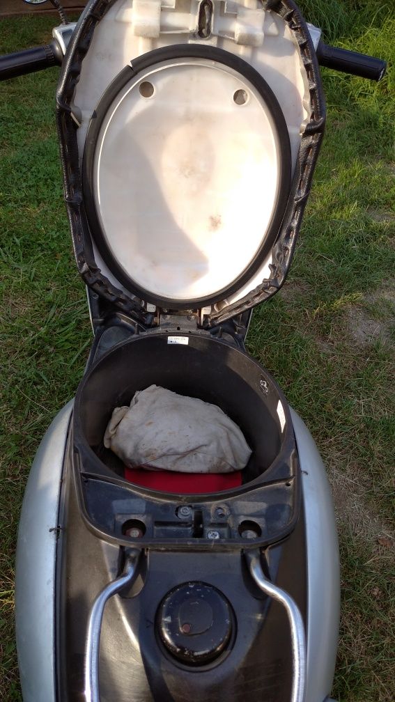 Скутер Yamaha Vino 4т
