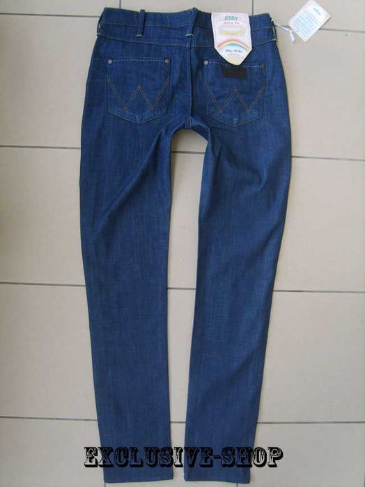 Jeansy damskie , spodnie granatowe Wrangler Jerry , W28 L32 pas 76 cm
