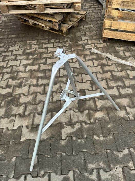 Stemple budowlane metalowe sztyce szalunki stropowe trojnogi głowice