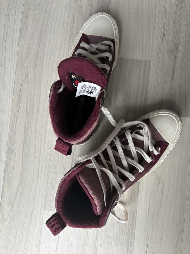 «Zimowe Converse»