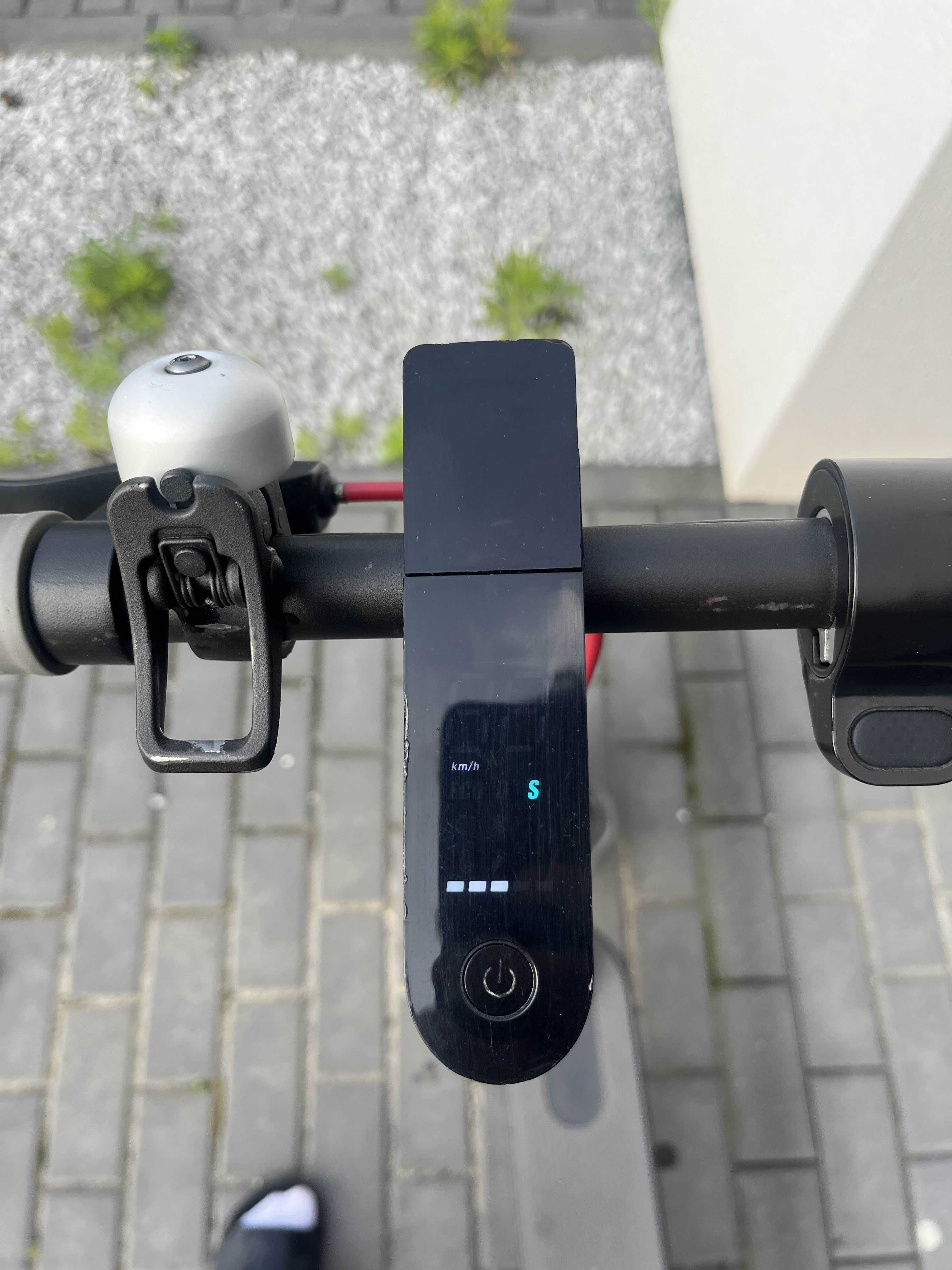 Xiaomi M365 elektryczna hulajnoga – odblokowana do 30 km/h