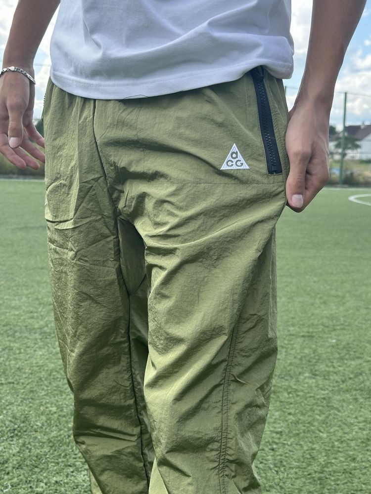 Штани Nike ACG.