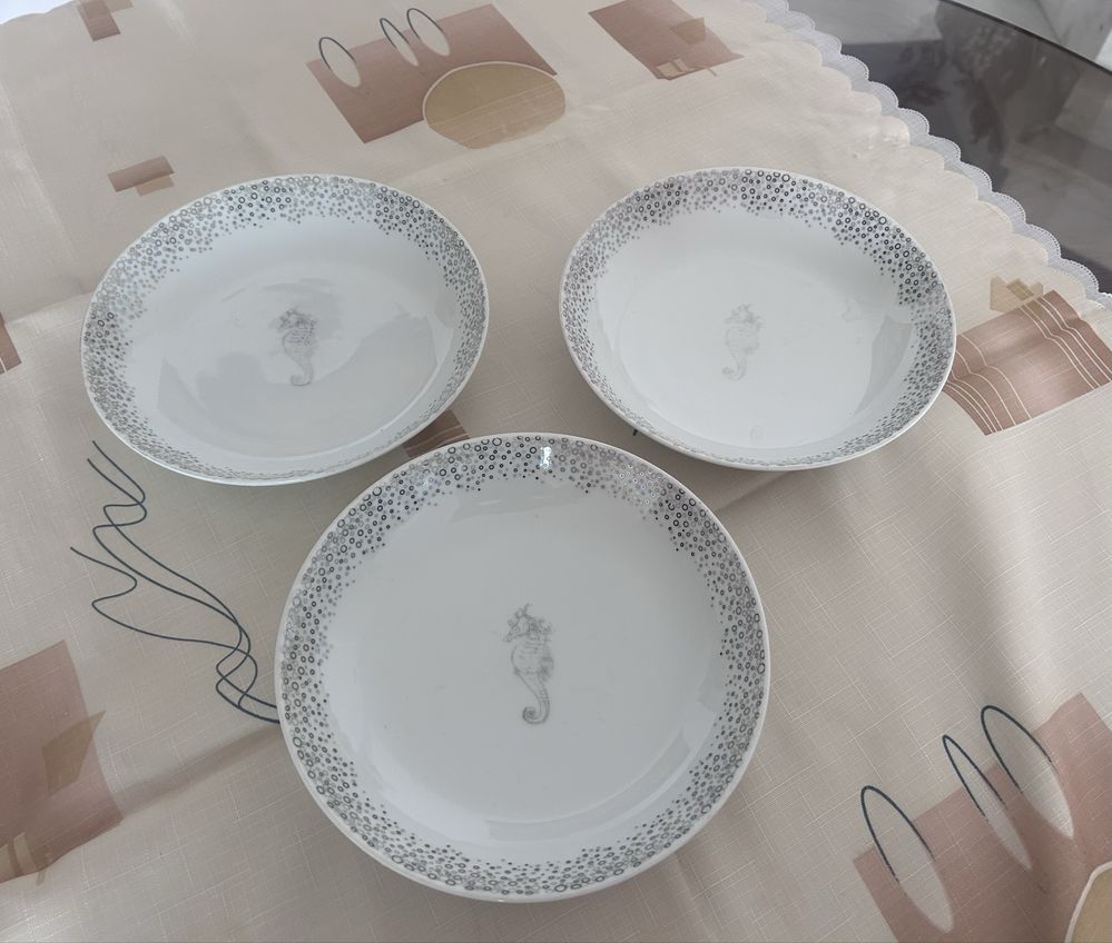 Pratos da Zara Home + oferta 2 copos de GIN