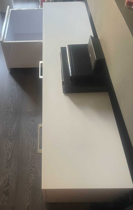 Komoda szafka RTV pod TV 3 szuflady biała lakierowana połysk stan bdb