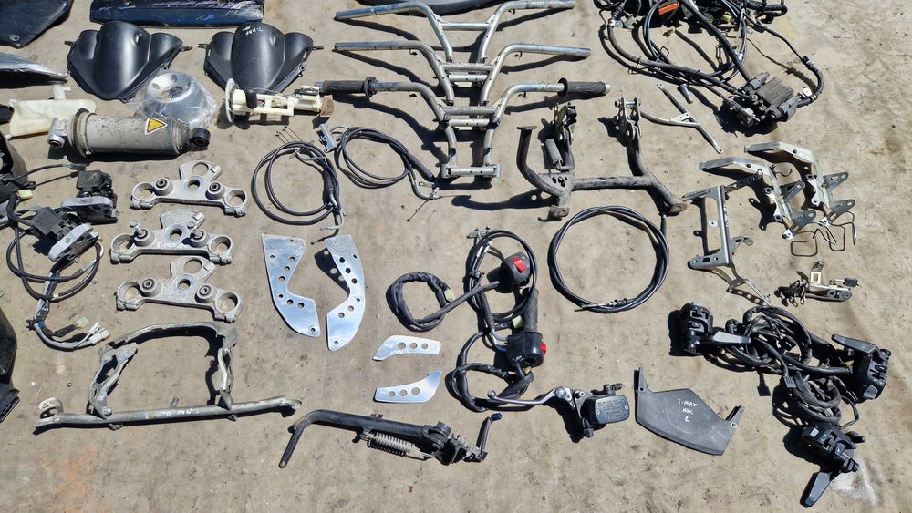 Yamaha T - MAX 500 lampa wiązka szyba boczek osłona wypełnienie