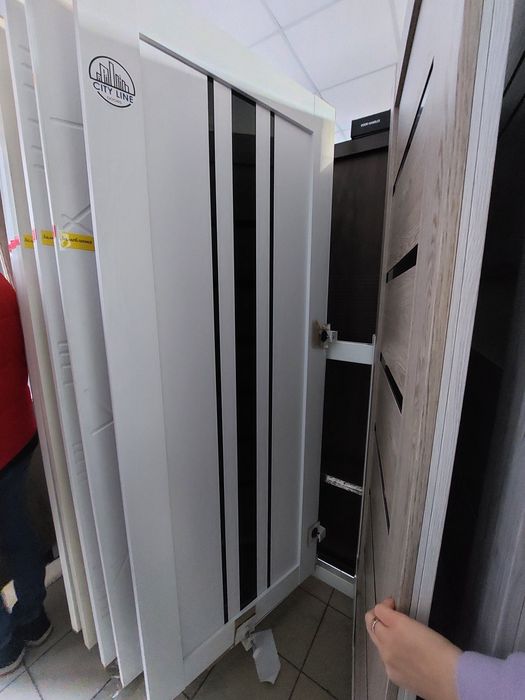 Розпродаж міжкімнатних дверей