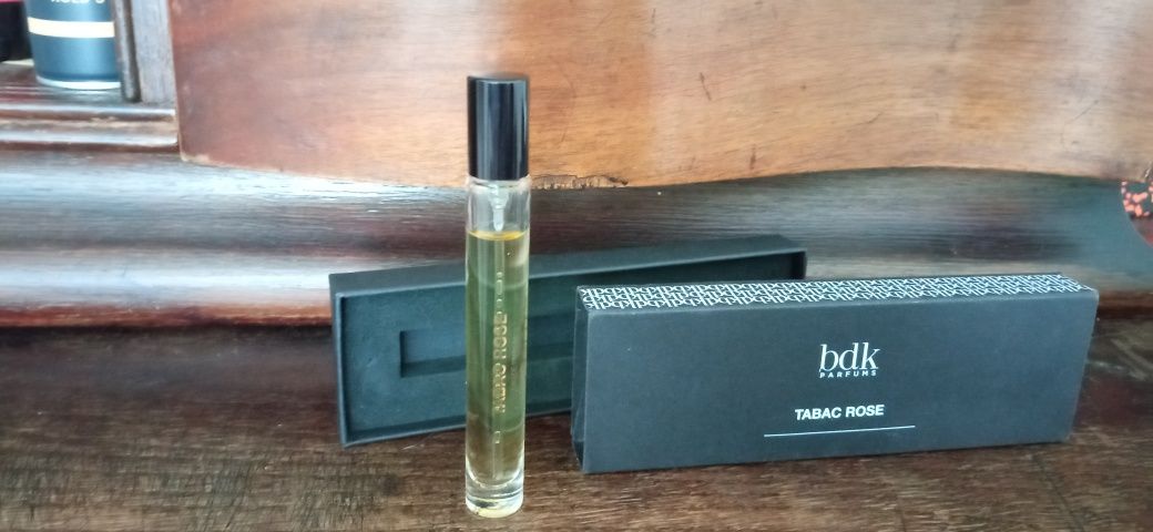 Perfumy wieczorowe francuskuej firmy BDK. zapach Rose Tabac