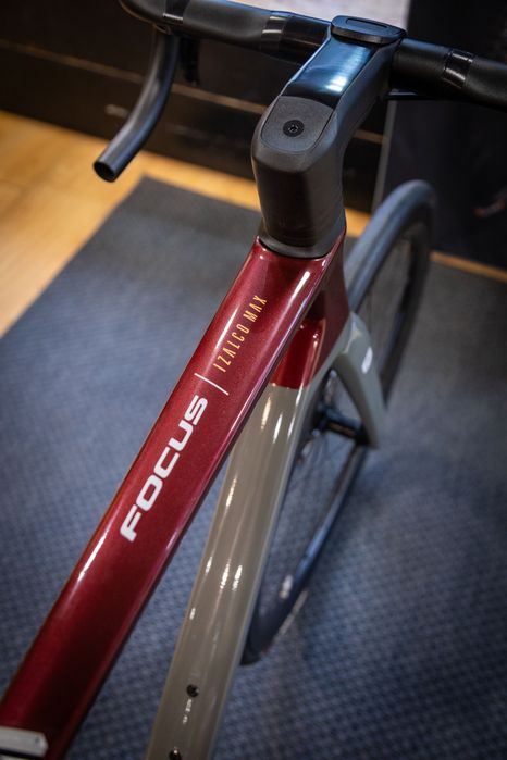 Bicicleta de Estrada Focus Izalco Max 8.9