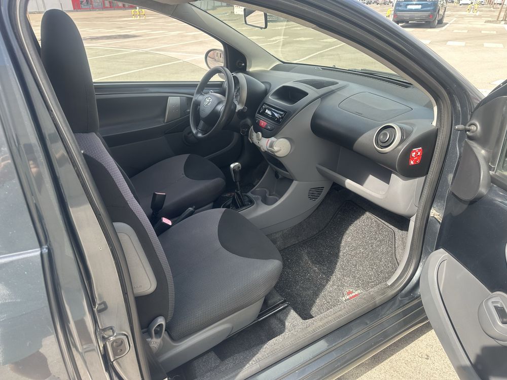 Toyota aygo 2008 impecavel com apenas 174000