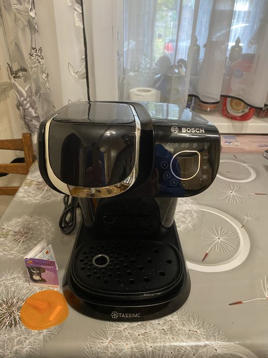 Капсульна кавоварка Bosch Tassimo TAS6502 Black