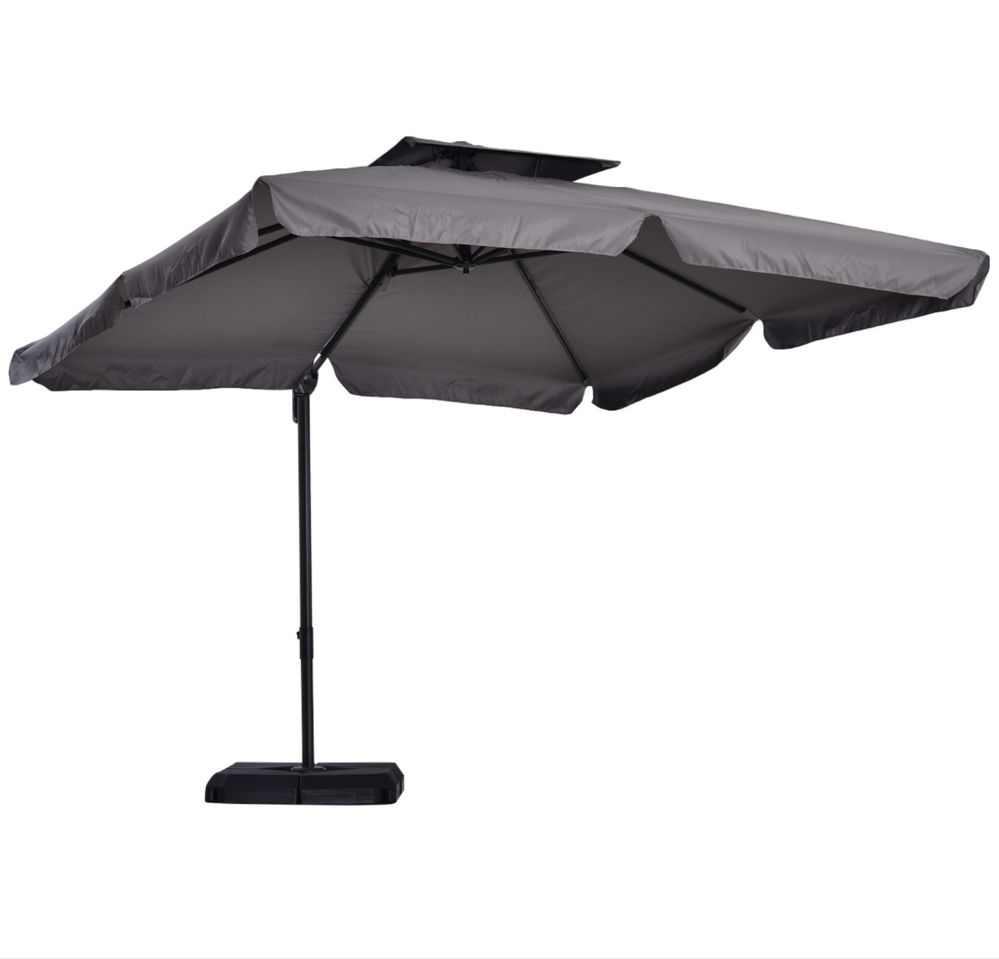Duży parasol z podstawą