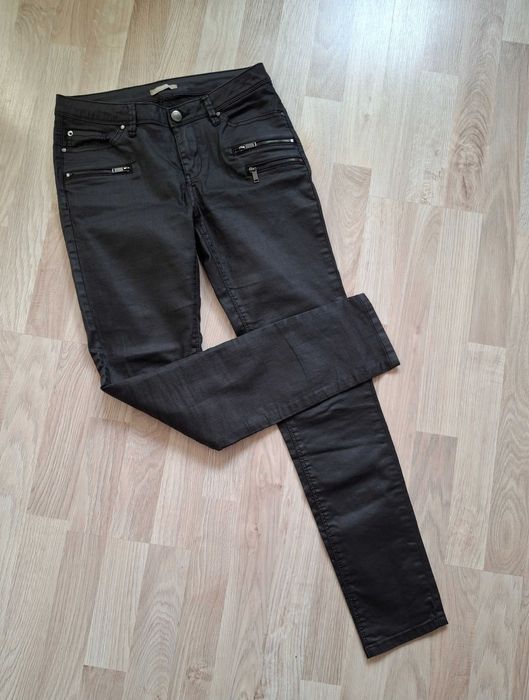 Czarne woskowane spodnie 34 XS bawełna