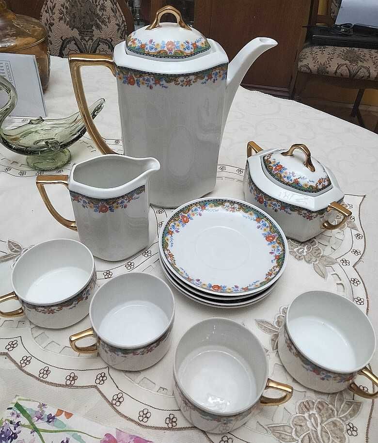 Ćmielów .Piękny serwis kawowy na 4 os .Porcelana  przedwojenna