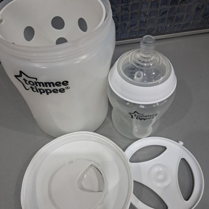 Sterylizator na 1 butelkę marki Tommee  Tippee