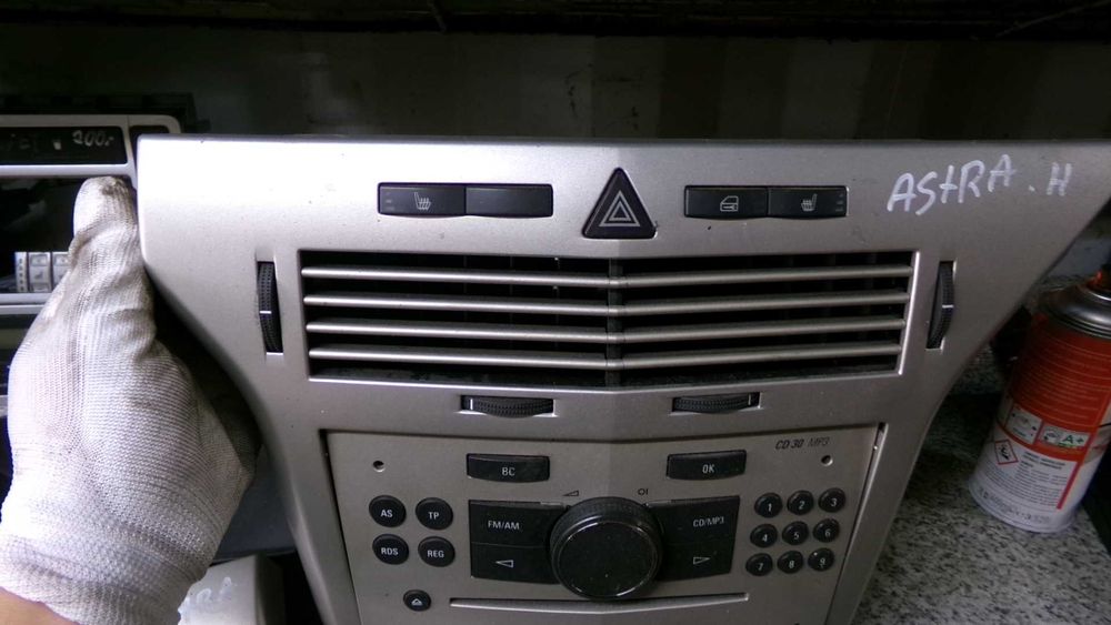 Wrz55 Opel astra H radio odtwarzacz cd30 mp3 zestaw wyświetlacz ramka